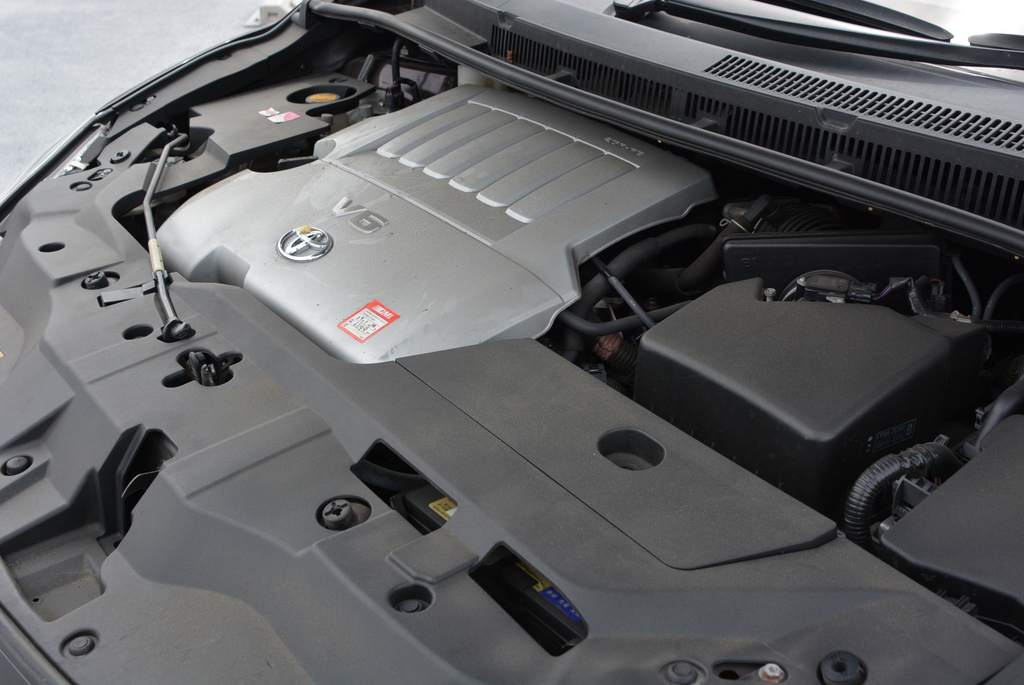 Gorgeous Mark X Zio 6seater wagon! TRD!